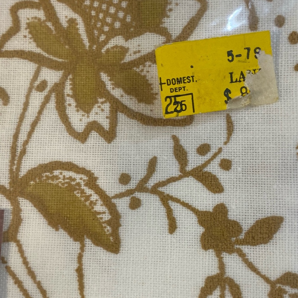 VTG Madeira Table Linen 51 X 70 Cotton Poly Permanent Press Scotchguard Gold - Picture 8 of 8